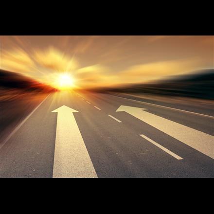 flêches sur route soleil